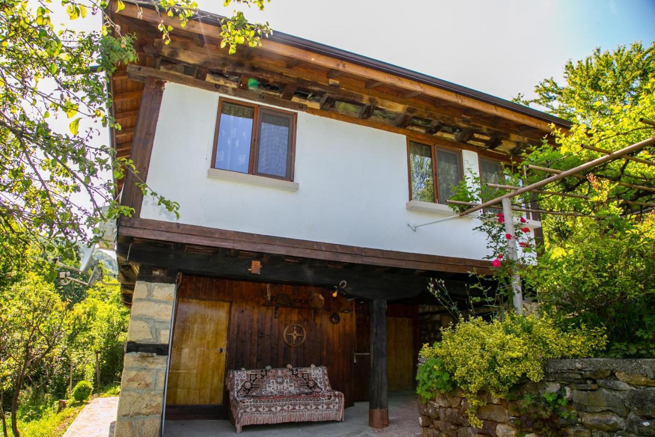 Holiday Home Lyubovo Gabrovo Extérieur photo