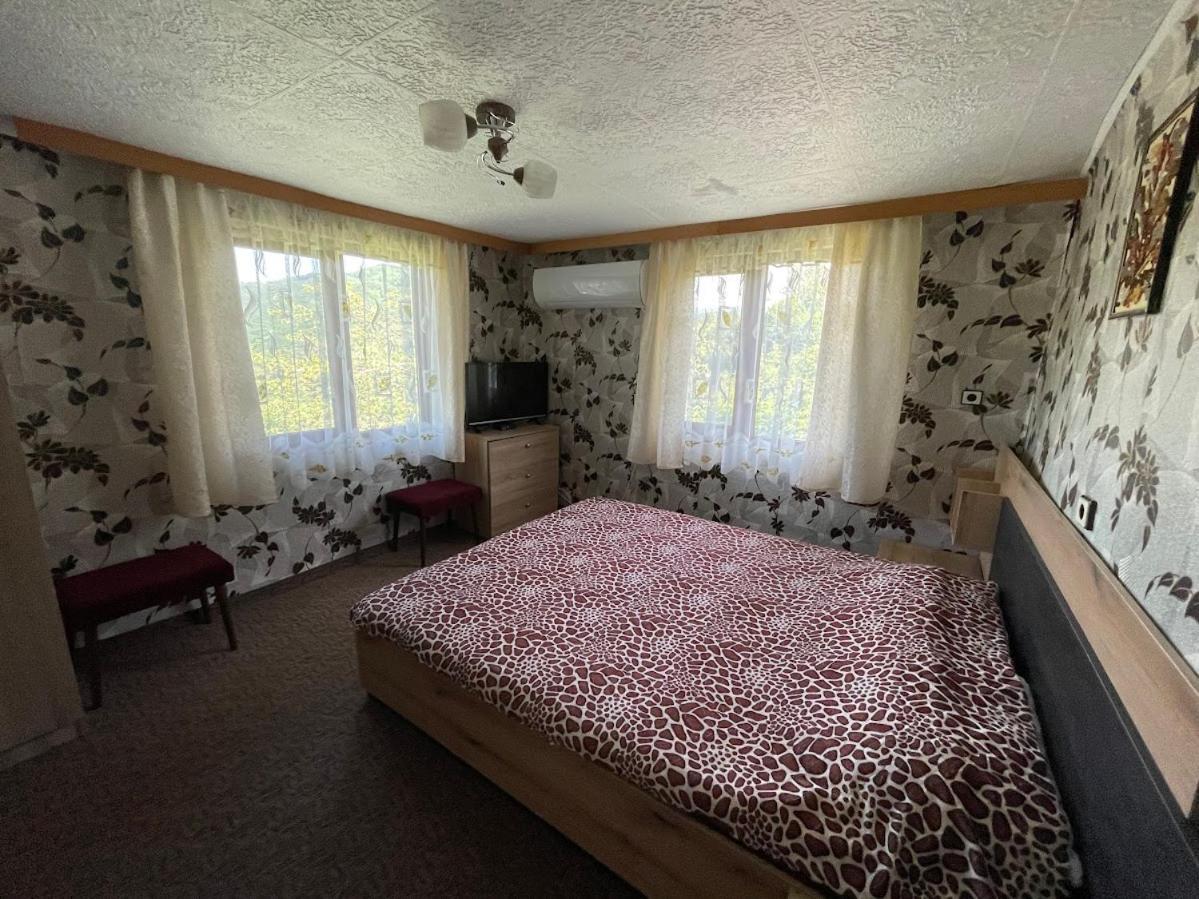Holiday Home Lyubovo Gabrovo Extérieur photo