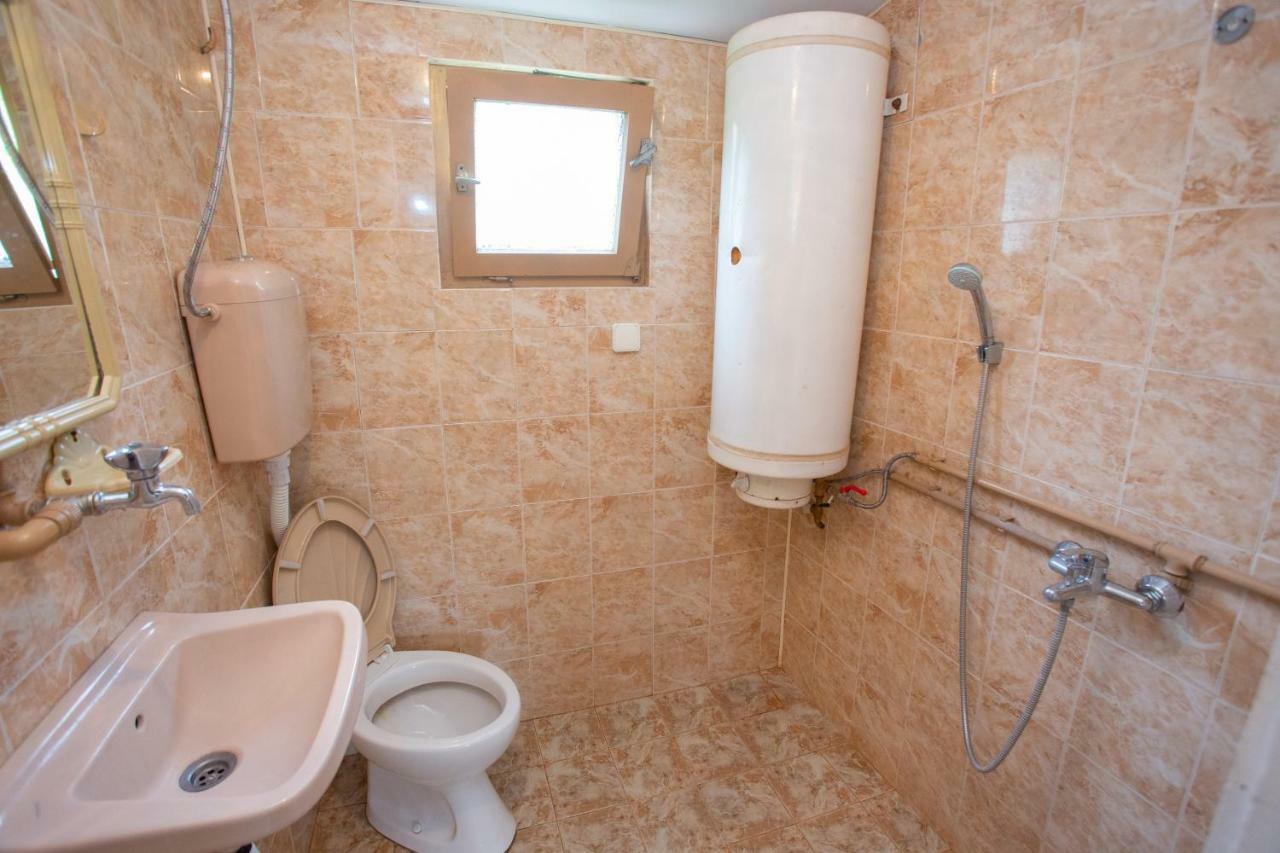 Holiday Home Lyubovo Gabrovo Extérieur photo
